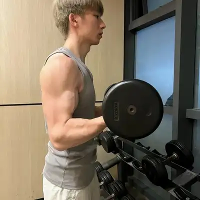 贾英